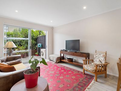8 Oioi Road, Hobsonville