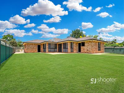 7 Cypress Point Drive, Dubbo