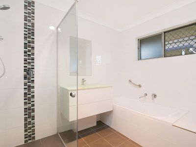 16 Packman Avenue, Rochedale South