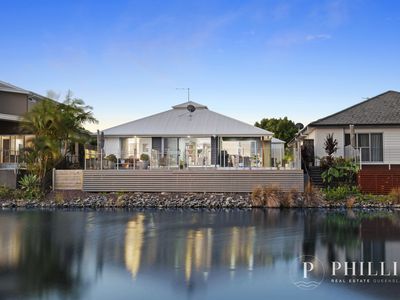 16 Mariner Avenue, Hope Island