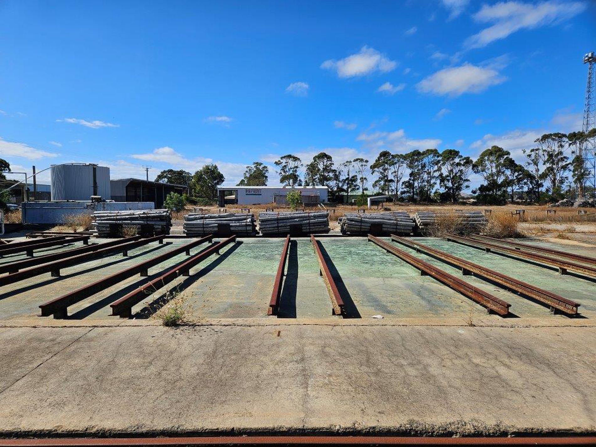 28 SALEYARDS ROAD, Millicent