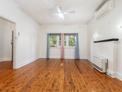 369 KENILWORTH STREET, East Albury