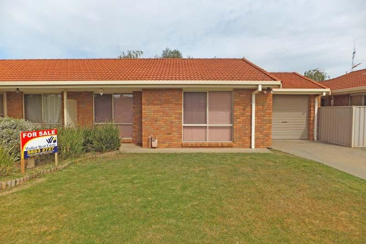 2 / 1 Corella Crescent, Kyabram