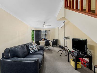 2 / 44 Key Street, Morningside