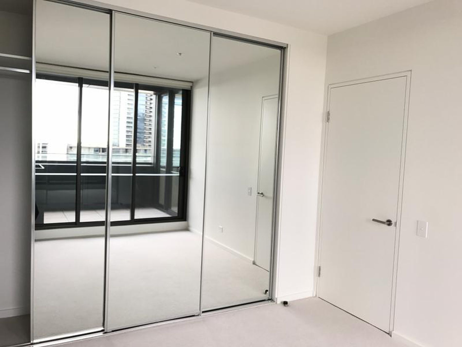 503S / 883 Collins Street, Docklands