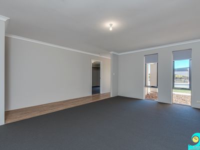 24 Blackwood Meander, Yanchep