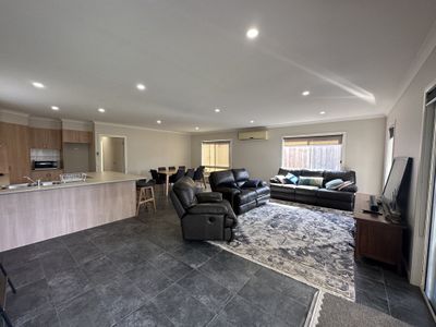 2 / 15 Bradford St , St Albans Park