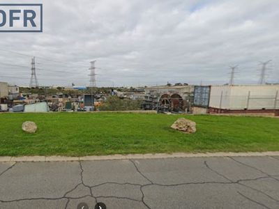 60-64 Dooley Street, Naval Base