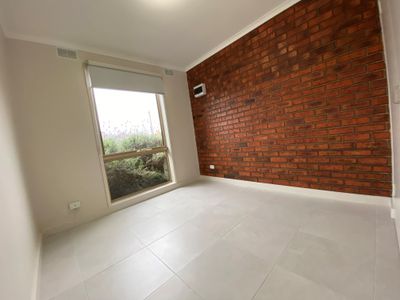 1 / 102 Synnot Street, Werribee