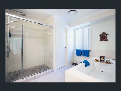 7 Rainbow Circuit, Coomera Waters
