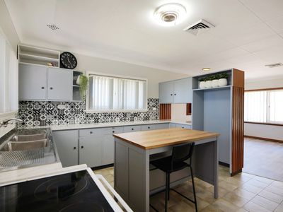 102 Paramatta Road, Doubleview