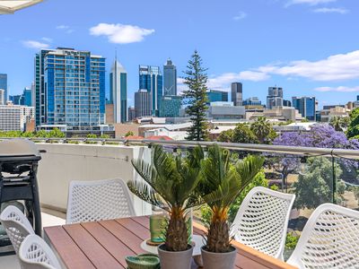 40 / 180 Stirling Street, Perth