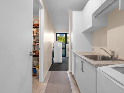 221 The Ridgeway, Stoke