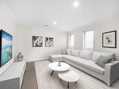 2  Grandstand Cres, Clyde North