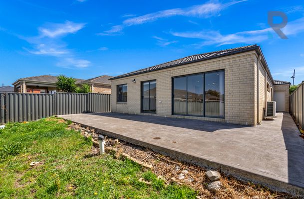 5 Cradle Mountain Drive, Craigieburn