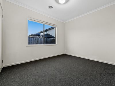4 Pablo Drive, Clyde North