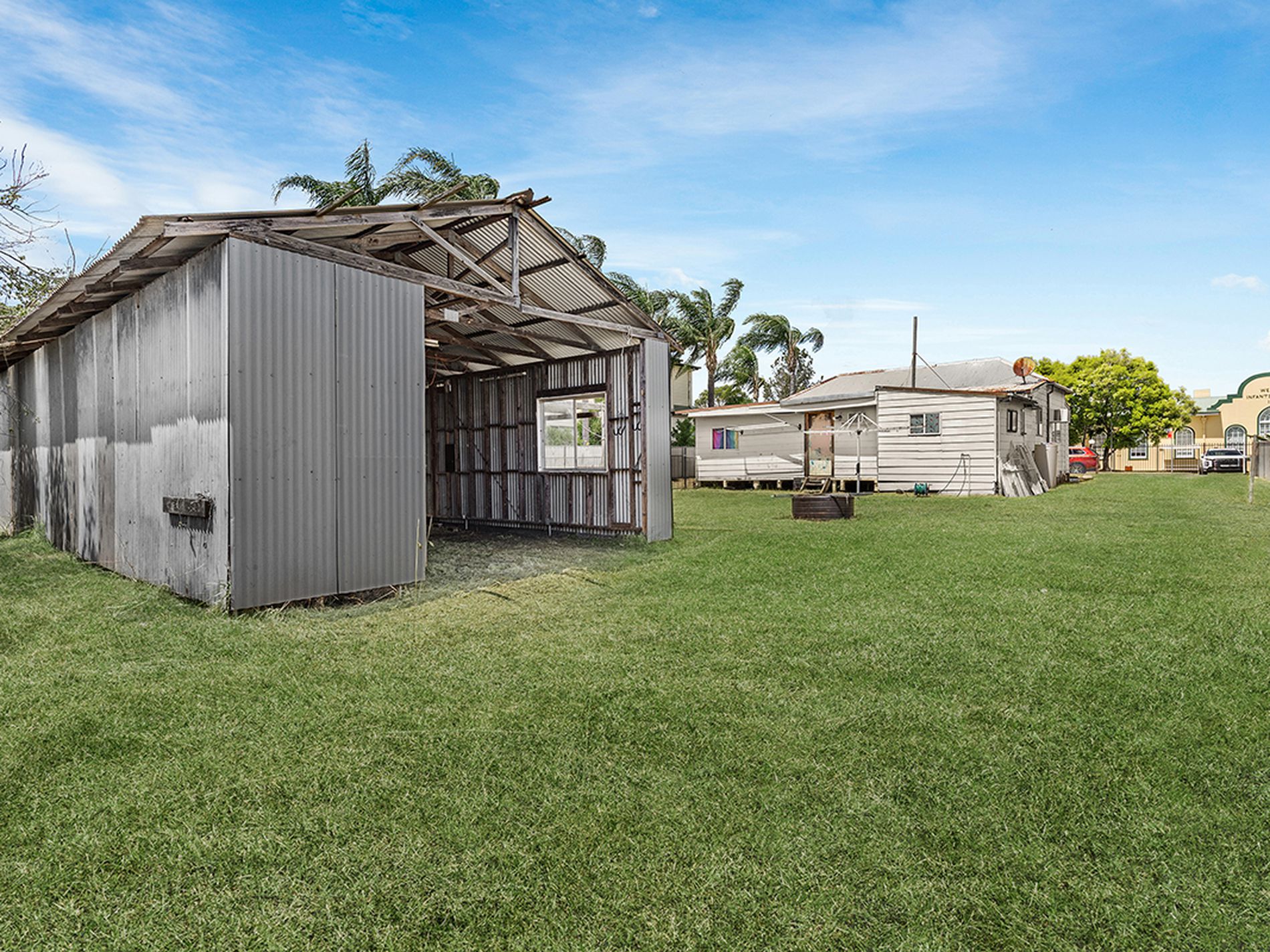 21 Sixth Street, Weston