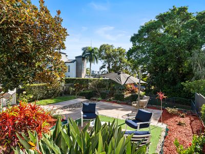 513 / 66 Sickle Avenue, Hope Island