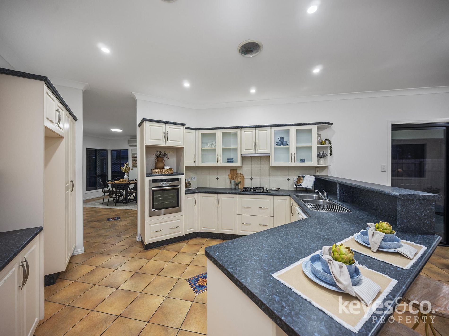 214 Riverside Boulevard, Douglas