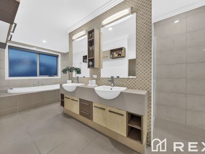 6 Lauradan Avenue, Berwick