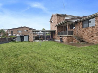 6 Bradshaw Place, Prairiewood