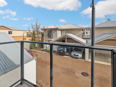 28 / 12 Davis Road, Kelmscott