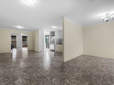 6 Tuscany Place, Caversham