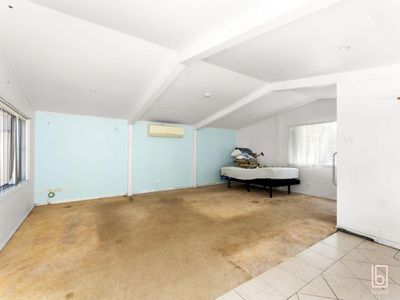 18 Catherine Street, Mannering Park