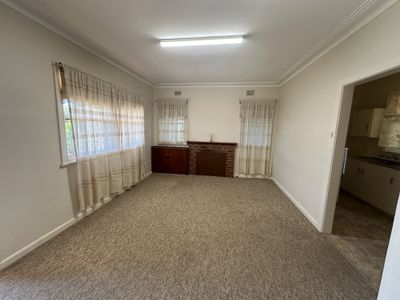 2 Sydney Street, Parkes