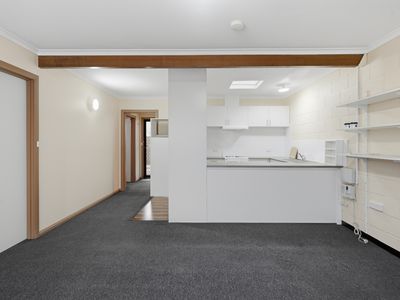 3 / 39 Sorell Street, George Town