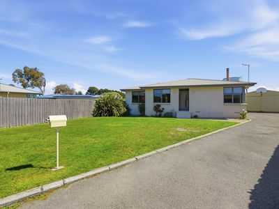 1 Jacobs Avenue, George Town