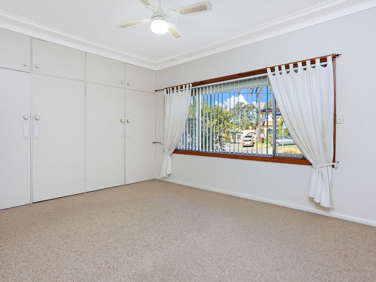 13 Allengrove Crescent, North Ryde, North Ryde - Thumbnail 4