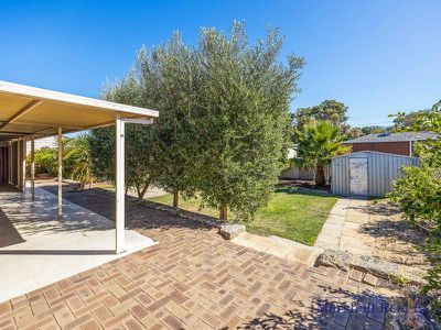 25 Redfin Crescent, Beldon
