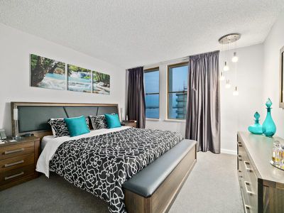10W / 16 Kings Park Avenue, Crawley