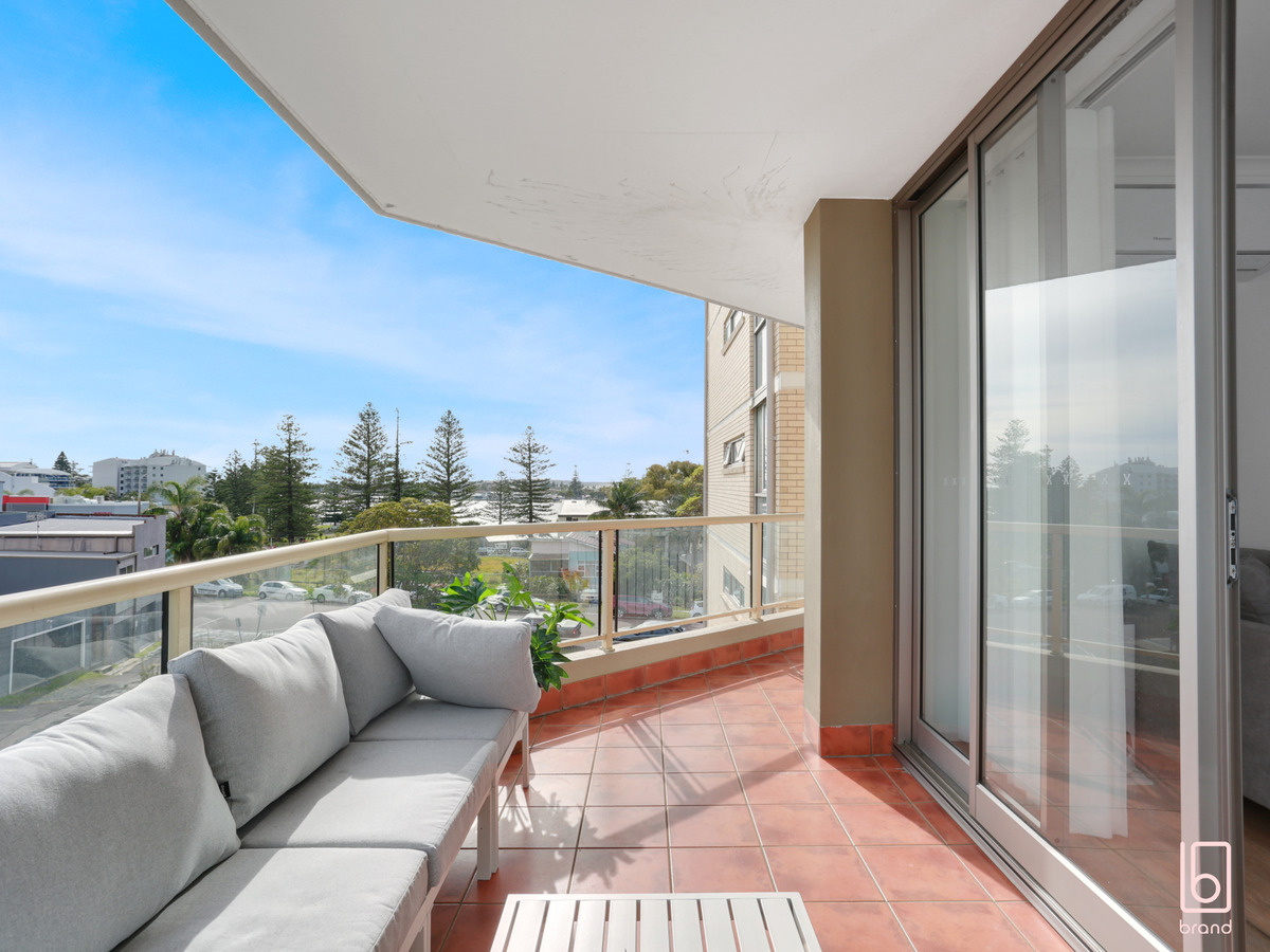 9 / 11-13 Ocean Parade, The Entrance