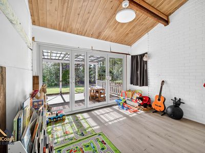 1 Woodlands Drive, Hallidays Point