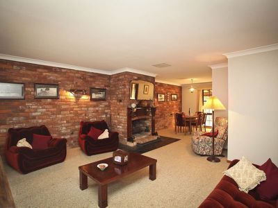 'Silverdale',15R Beni Drive, Dubbo