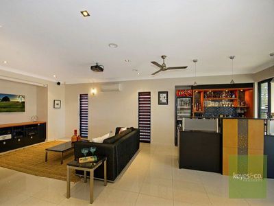 6 Albatross Court, Kirwan