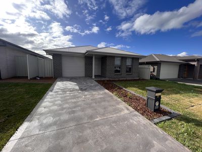 111A Champagne Drive, Dubbo
