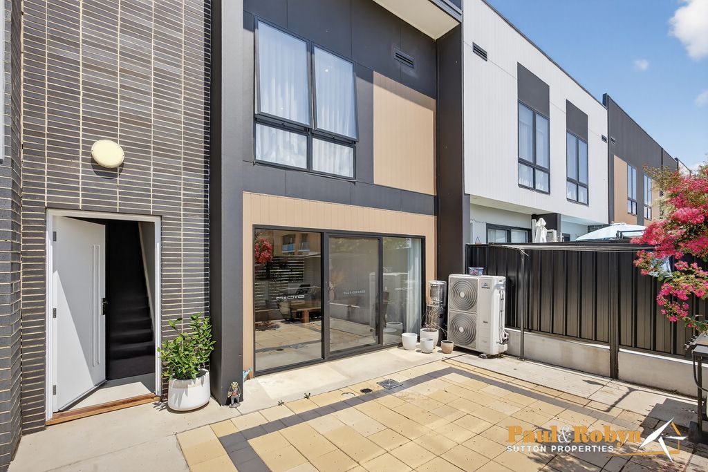 11A Woodberry Avenue, Coombs