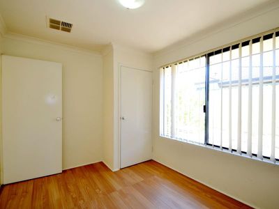 8 Yoorn Way, Bertram