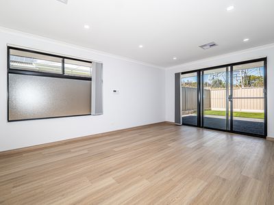 1 / 13 Welford Way, Success