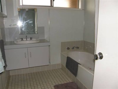 16 Barara Street, Newman