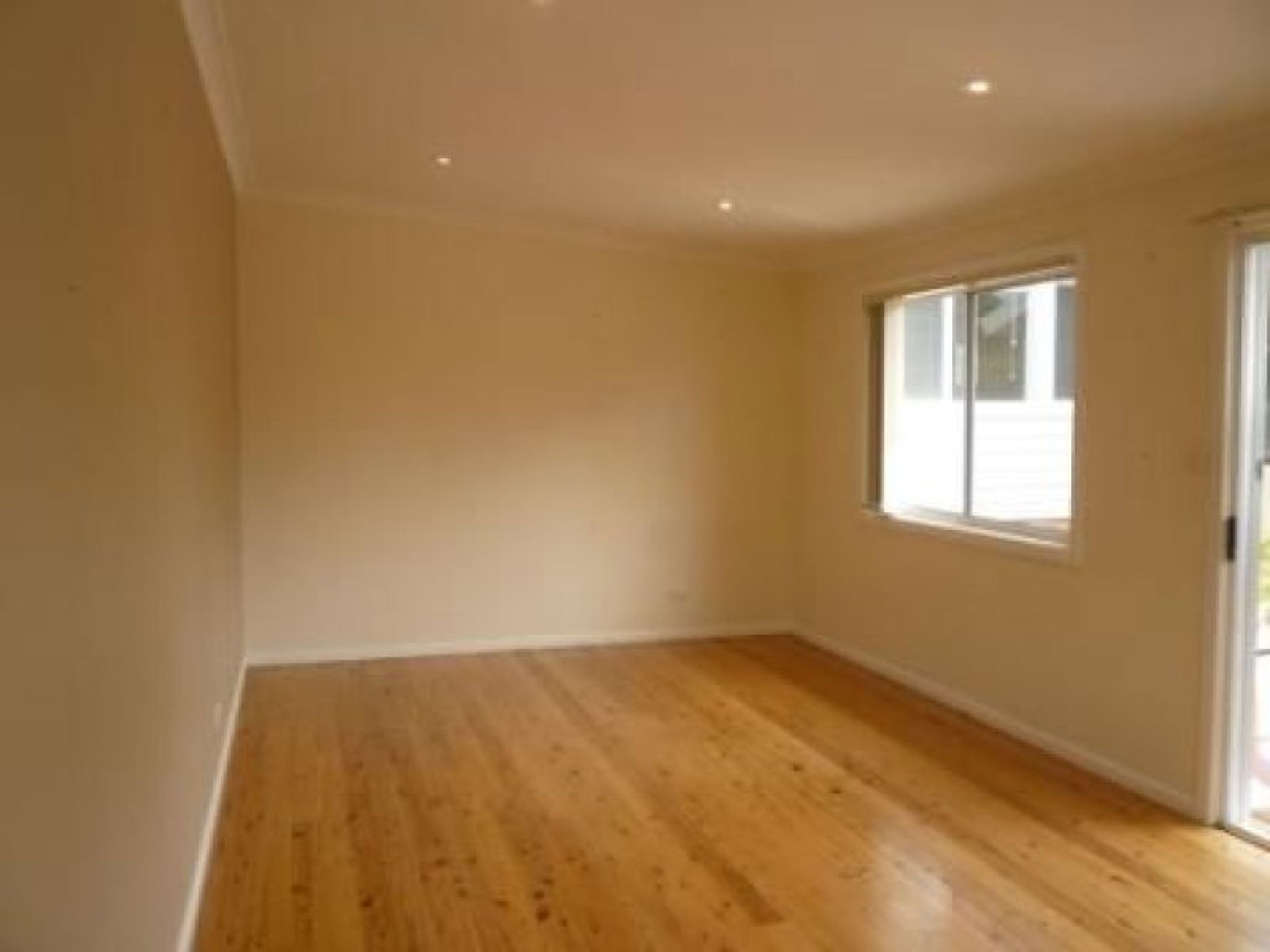 2 Osrick Ave, Ulladulla