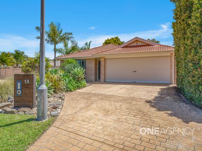 13 Neptune Place, Worrigee