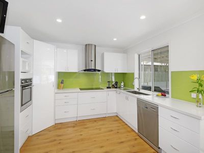 75 Lake Entrance Boulevard, Noosaville