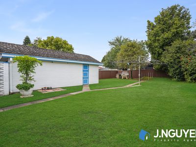 28 Barlow Crescent, Canley Heights
