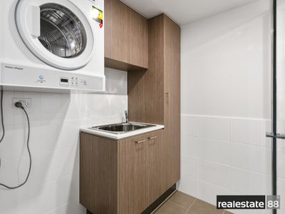 94 / 172 Railway Parade, West Leederville