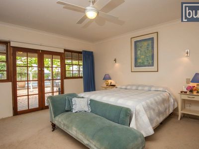136 Sargeant Road, Table Top
