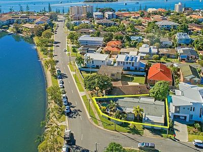 30 Burrows Street, Biggera Waters